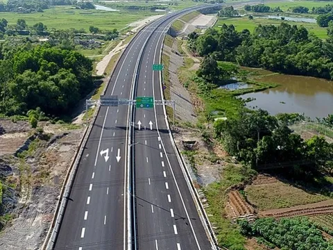 Đưa vào khai thác 70 km cao tốc Vân Phong - Nha Trang dịp 30/4/2025