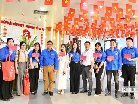 Cán bộ, đoàn viên Hội Luật gia Việt Nam hiến máu hưởng ứng Tháng Thanh niên