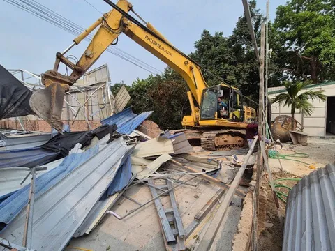Xã Song Phương (Hoài Đức) cưỡng chế tháo dỡ các công trình vi phạm