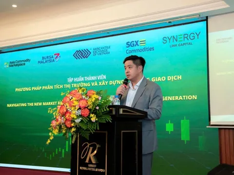 Tăng cường kết nối, đẩy nhanh quá trình xây dựng Trung tâm tài chính tại Việt Nam
