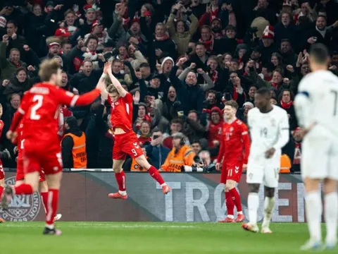 Hojlund nói về màn ăn mừng "Siu" trước sự mặt Ronaldo