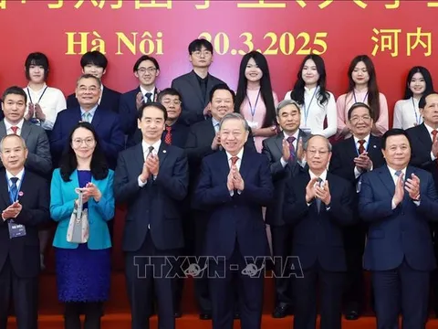 Kỳ vọng thế hệ trẻ sẽ kế thừa truyền thống hữu nghị, mang đến tương lai tươi sáng cho quan hệ Việt - Trung