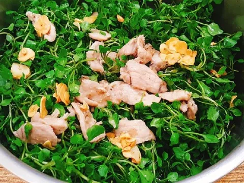 2 loại rau dễ là nơi "tổ ký sinh trùng" ẩn náu, nhất là cái số 1 nhiều người mê tít