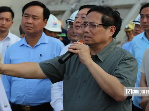 Thủ tướng kiểm tra tiến độ thi công cao tốc Bắc-Nam trên địa bàn tỉnh Bình Định