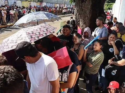 Hơn nửa triệu người có nguy cơ bị trục xuất khỏi Mỹ sau ngày 24/4