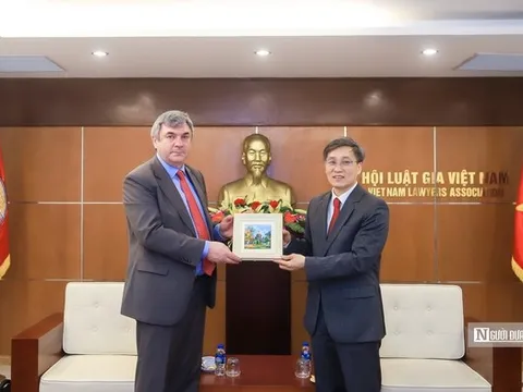 “Kề vai, góp sức” vào mặt trận đối ngoại nhân dân