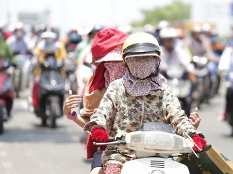 Miền Bắc nắng gắt trước khi không khí lạnh "lạ thường" tràn về