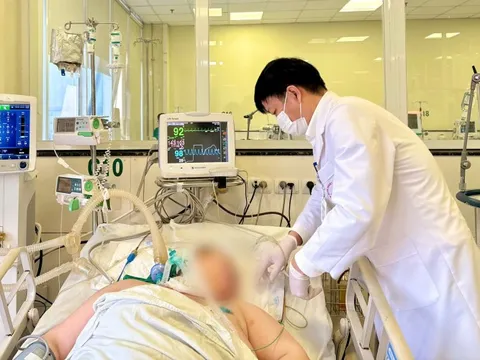 Cứu sống bệnh nhân hơn 100kg hôn mê sâu do xuất huyết não
