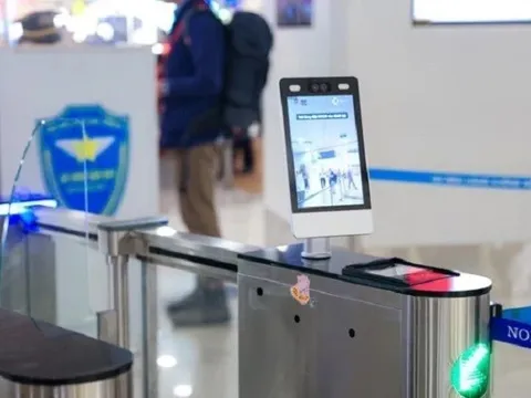 Làm thủ tục bay bằng sinh trắc học, VNeID trước tháng 9/2025