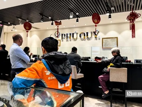 Giá vàng giảm, người dân vẫn đầu tư kiểu "xé túi mù"