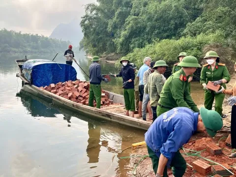 Thanh niên huy động ngày công góp sức cùng Quảng Bình xóa nhà tạm, nhà dột nát