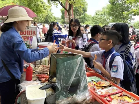 Thịt nướng, xiên que vào diện kiểm tra nghiêm ngặt về an toàn thực phẩm