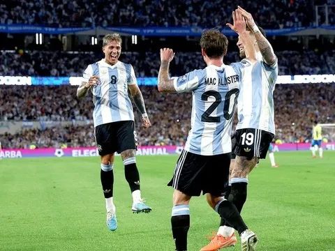Argentina có màn trình diễn hủy diệt trước Brazil