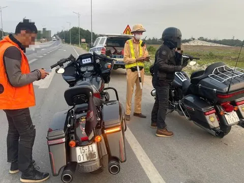 CSGT lí giải khó khăn khi xử lý vi phạm nhóm người điều khiển xe phân khối lớn
