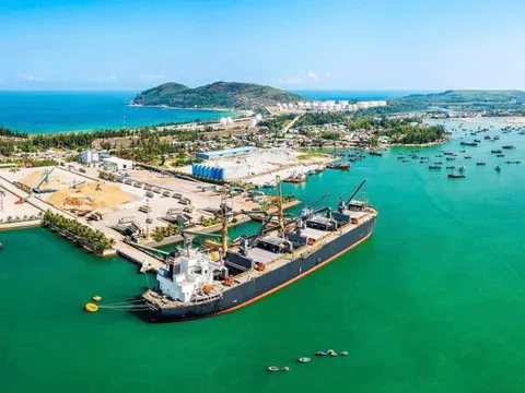 Phát triển thêm các bến cảng khu vực biển Quảng Ngãi