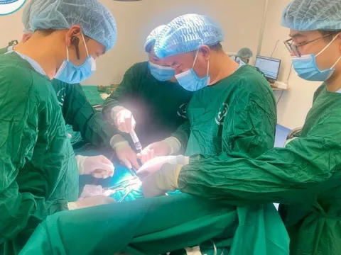 Cứu sống bé sơ sinh 2 ngày tuổi mắc teo thực quản bẩm sinh
