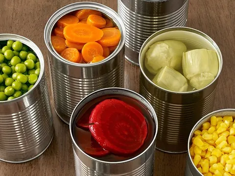 Nguy cơ ngộ độc nặng từ thực phẩm đóng hộp không an toàn