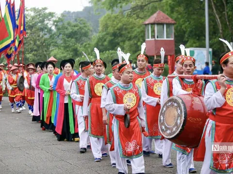 Con cháu Vua Hùng khắp năm châu cùng tri ân nguồn cội