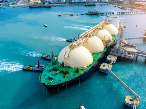 EU chính thức cấm trung chuyển LNG Nga, có khả năng xuất hiện “tác dụng phụ” không mong muốn