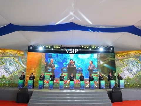 Sembcorp và Becamex tiếp tục mở rộng VSIP với việc ký nhiều biên bản ghi nhớ