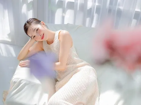 Nữ ca sĩ nhan sắc "lão hóa ngược" đỉnh nhất showbiz, 44 tuổi mà như đôi mươi