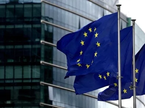 EU từ chối dỡ bỏ trừng phạt, yêu cầu Nga “rút quân vô điều kiện”