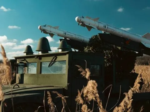 Ukraine ra mắt vũ khí mới: "Quái thú" mang tên lửa R-73