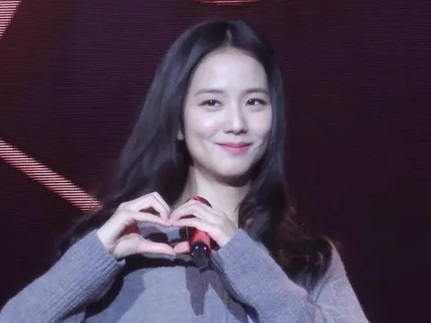 Jisoo (BlackPink) trở lại Hà Nội, điểm dừng chân cuối cùng trong tour giao lưu châu Á