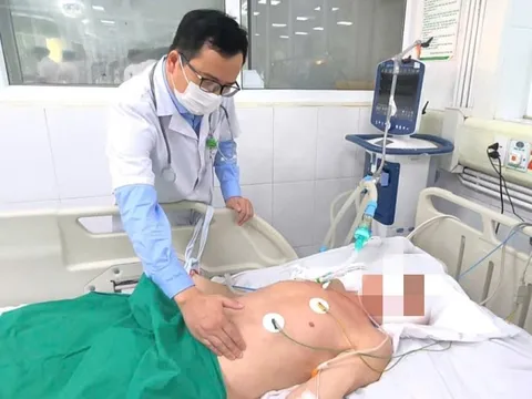 Cụ ông 72 tuổi nguy kịch vì nhiễm giun lươn lan toả