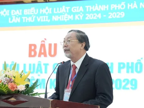 Chuyện về vị luật gia miệt mài tuyên truyền, phổ biến pháp luật cho người dân