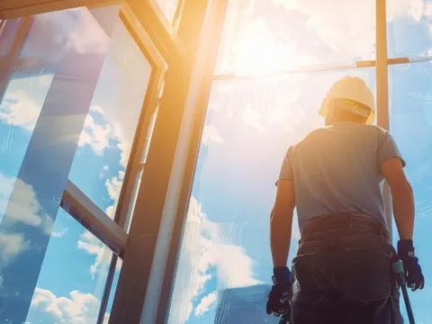 Bước đột phá với tấm pin năng lượng mặt trời trong suốt