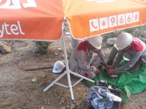 Khôi phục liên lạc, hỗ trợ người dân ở Myanmar