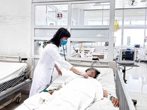 Nữ bệnh nhân hôn mê sâu do uống hơn 100 viên thuốc hướng thần