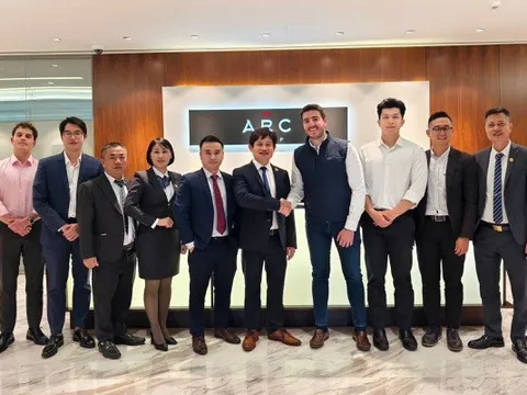 Chân dung 'nhà thiết kế' các chiến lược tài chính giúp doanh nghiệp châu Á IPO thành công tại Mỹ