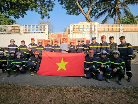 Bộ Công an Việt Nam trao tặng Myanmar gần 3 tấn hàng cứu trợ