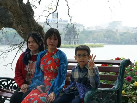 Mẹ cùng con khám phá Hà Nội qua những chuyến bộ hành