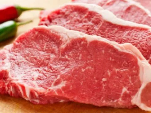 Mẹo đơn giản nhận biết thịt lợn tăng trọng, ai cũng nên biết