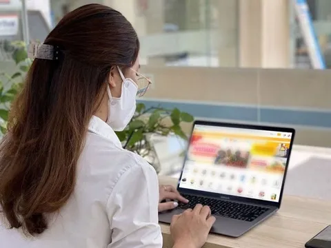 Tham gia phân phối vé phòng VIP, người phụ nữ bị lừa hơn 700 triệu đồng