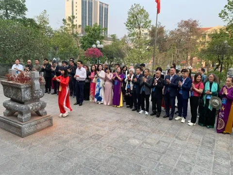 Đoàn kiều bào về nguồn tại tỉnh Tuyên Quang