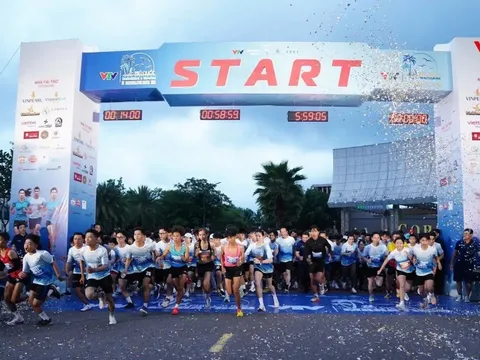 Gần 10.000 người tham gia giải marathon tại Phú Quốc và Cần Thơ