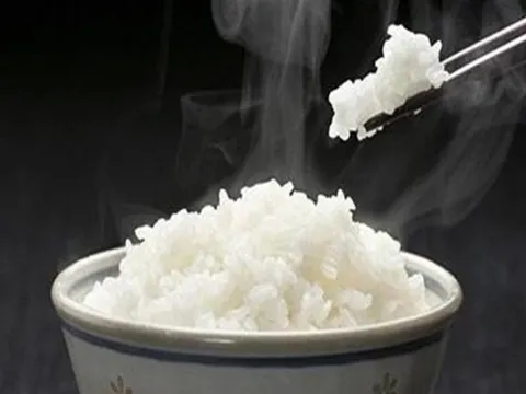 Đừng nấu cơm như cũ nữa, thêm 3 thứ này vào ngon dẻo chuẩn nhà hàng