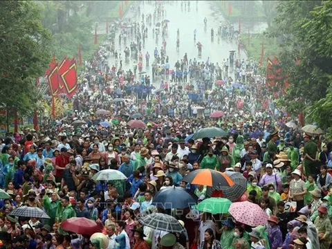 Thời tiết hôm nay 7/4: Nam Bộ trời trong, nắng gắt; Bắc Bộ mưa dông