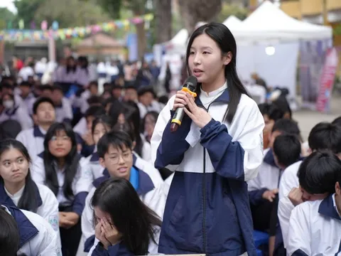 Đáp ứng nhu cầu thông tin về tuyển sinh, định hướng nghề