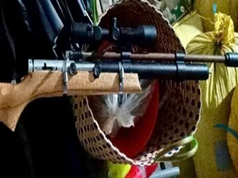 Long An: Bắt đối tượng rao bán súng trên mạng xã hội