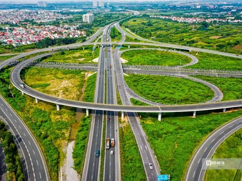 Cả hệ thống chính trị vào cuộc, không để "trượt" tiến độ 3.000km cao tốc