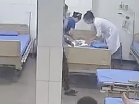 Bình Thuận: Cứu sống một trẻ sơ sinh trong tình trạng ngưng tim, không còn dấu hiệu sự sống.