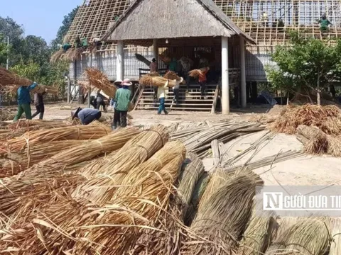 Hành trình "thay áo mới" cho nhà rông lớn nhất Tây Nguyên