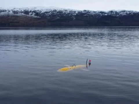Máy ảnh săn quái vật thất lạc 55 năm dưới đáy hồ Loch Ness bất ngờ lộ diện, hé lộ điều thú vị