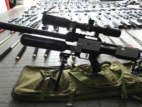 Phá chuyên án tàng trữ, mua bán các loại vũ khí thô sơ quy mô lớn