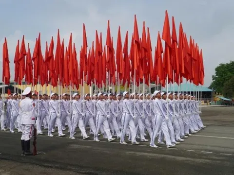 10.500 người hợp luyện diễu binh, diễu hành Kỷ niệm 50 năm thống nhất đất nước